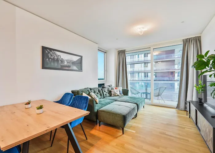 Apartman Parkview Apartment With Rooftop Pool *