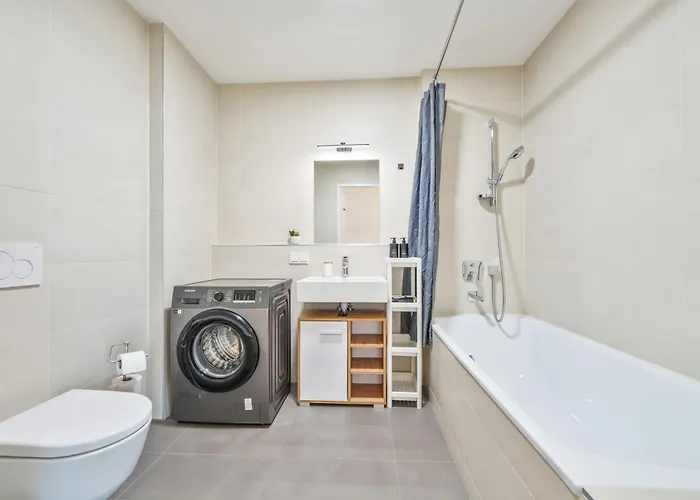 Parkview Apartment With Rooftop Pool * Bécs